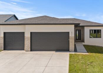 New construction semi-custom home in Lincoln, NE