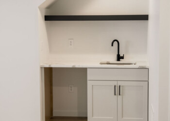 New construction semi-custom home in Lincoln, NE