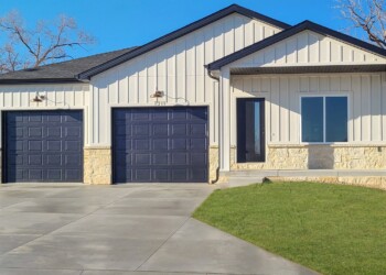 New construction semi-custom home in Lincoln, NE